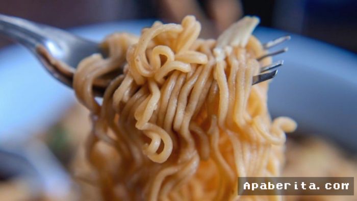 Kronologi Wabah Salmonella yang Dikaitkan Mi Instan Rasa Ayam