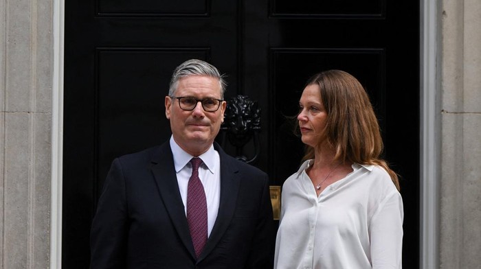 Momen Haru PM Inggris Keir Starmer Bahas Istri-Anak Saat Umumkan Mundur
