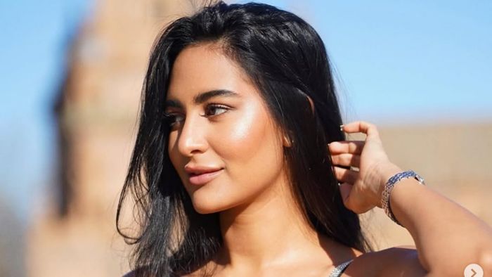 Sosok Imane Khallad, Istri Kiper Maroko Yassine Bounou yang Jarang Tersorot