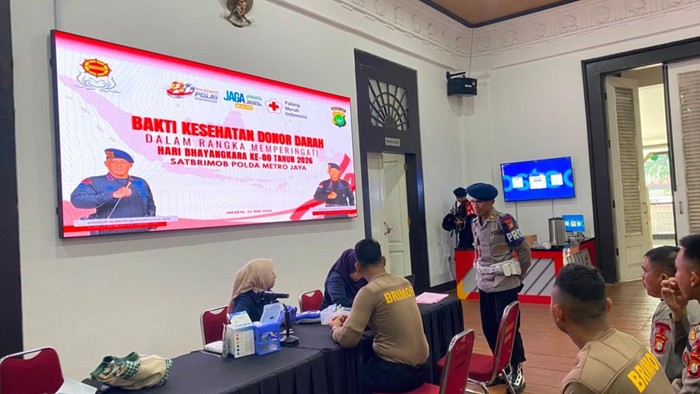 Jelang HUT Bhayangkara Ke-80, Brimob Polda Metro Jaya Gelar Donor Darah