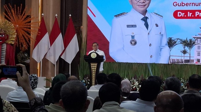 Pramono Bakal Siapkan Jembatan 'Gembok Cinta' di Kawasan Rasuna Said