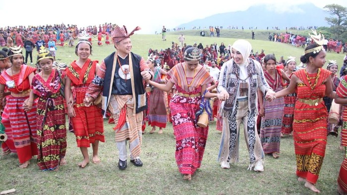 Mendagri Resmikan Festival Fulan Fehan IV, Panggung Persahabatan Indonesia-Timor Leste