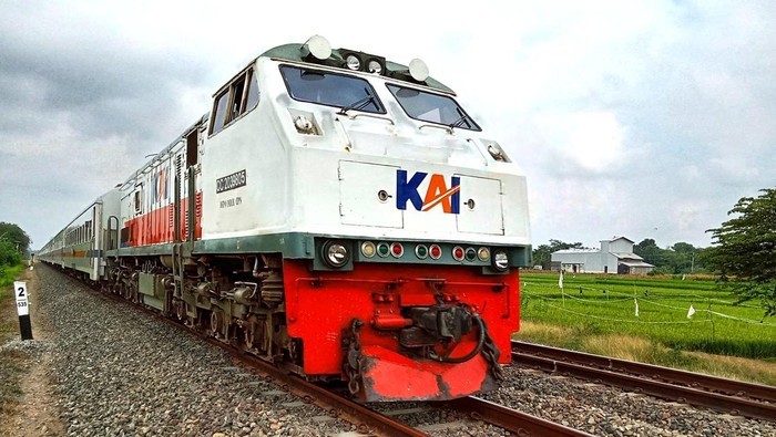 Turis Asing Diam-diam Doyan Naik Kereta di RI, Begini Datanya
