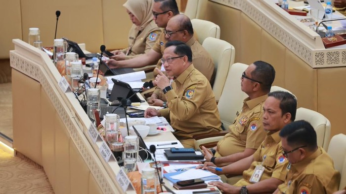 Tito Karnavian Paparkan Peran Strategis BNPP dalam RDP dengan Komisi II DPR