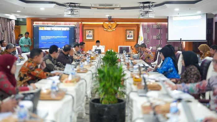 Mensos Gus Ipul Serukan Gotong Royong Jelang MPLS Perdana Sekolah Rakyat
