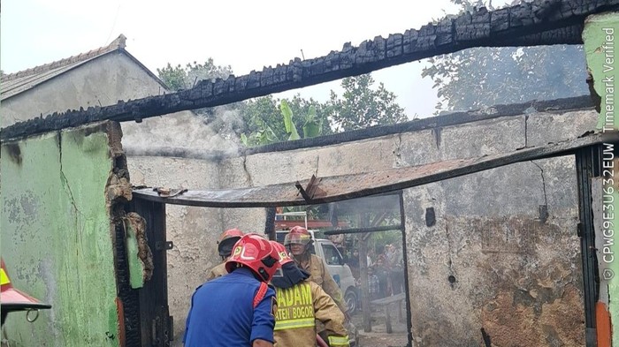 Pemilik Lupa Matikan Kompor Saat Masak Air, Ruko di Bogor Ludes Terbakar