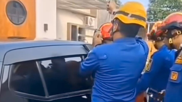 Balita 1,5 Tahun Terkunci dalam Mobil di Cibinong Bogor, Ortu Panggil Damkar