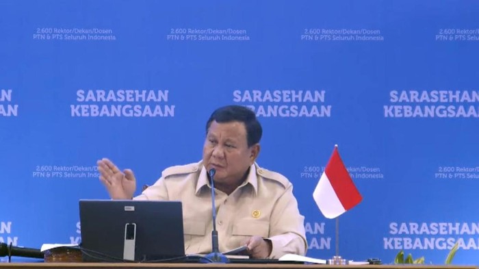 Prabowo Terima Daftar Pertanyaan Guru Besar di Penutupan Sarasehan KSTI 2026