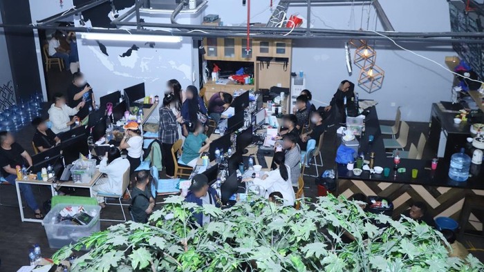 Kantor IT Berkedok Perusahaan Digital, Polri Bongkar Markas Judol Hayam Wuruk Setelah 2 Bulan Beroperasi