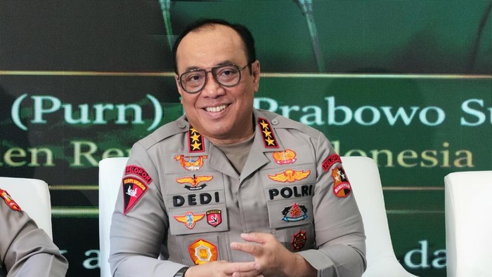 Wakapolri Komjen Dedi Prasetyo Luncurkan Buku ke-42 Berjudul 'Mengawal Pangan, Menuai Aman'