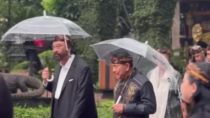 Surya Paloh Kunjungi Kraton Majapahit Jakarta, Disambut Langsung Hendropriyono