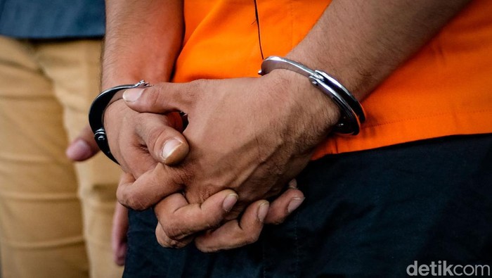 Pria Tusuk Istri Saat Ambil Rapor Anak di Semarang Jadi Tersangka
