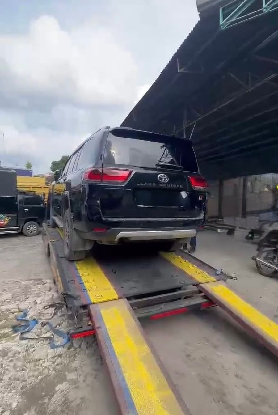 KPK Temukan Land Cruiser Suap yang Disembunyikan Bupati Kuansing di Siantar