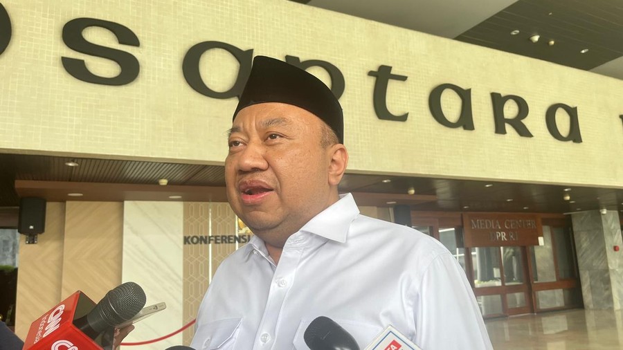 Prabowo Akui Gaji Guru Kurang Baik, Komisi X DPR Usulkan Minimal Rp 5 Juta per Bulan