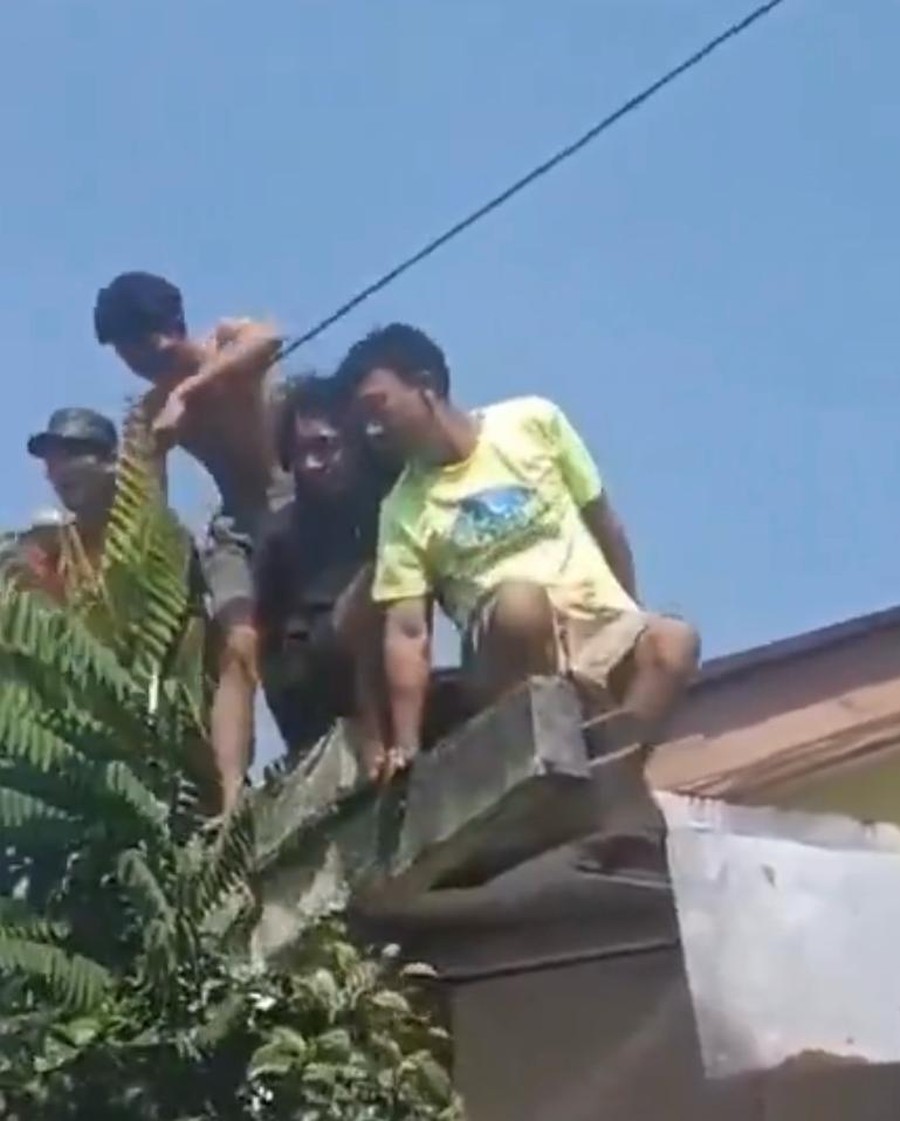 Kronologi Pemerkosa Anak di Cakung: Kabur ke Atap Genteng Usai Aksinya Dipergok Warga