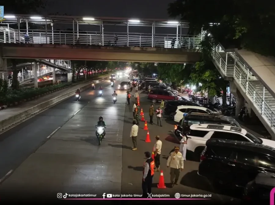 Parkir Liar di Cawang Makan Tiga Perempat Jalan, Dishub DKI Buka Suara