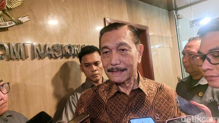Luhut Minta Publik Tak Ributkan MBG: Sudah Diselesaikan Baik-baik Semua