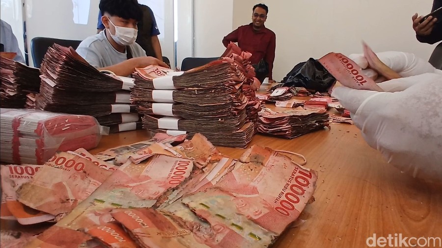Uang Rp 1,54 M Rusak Kena Banjir Rob Ditukar ke BI, Dapat Ganti Segini