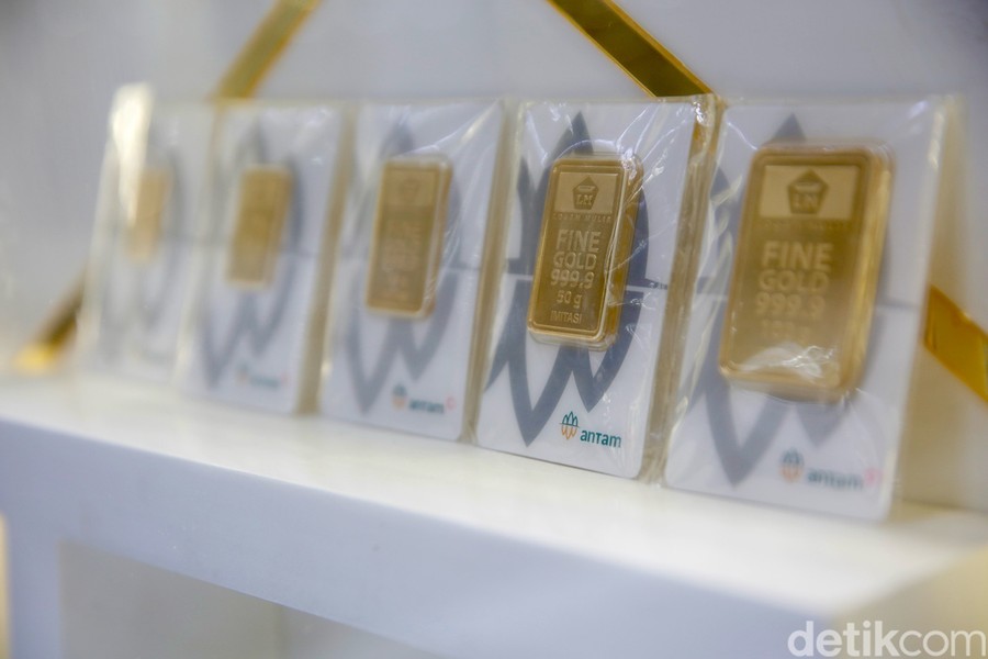 Harga Emas Antam Turun, Peluang di Tengah Koreksi Pasar