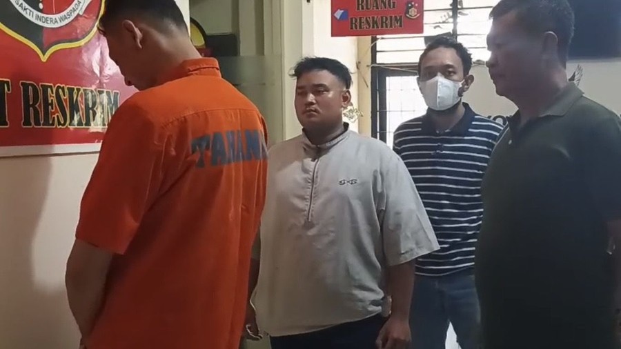 JAKARTA  — Kepolisian Sektor Jagakarsa resmi menetapkan Fredik Risya Samuel (37), pengendara sepeda motor Kawasaki Nin