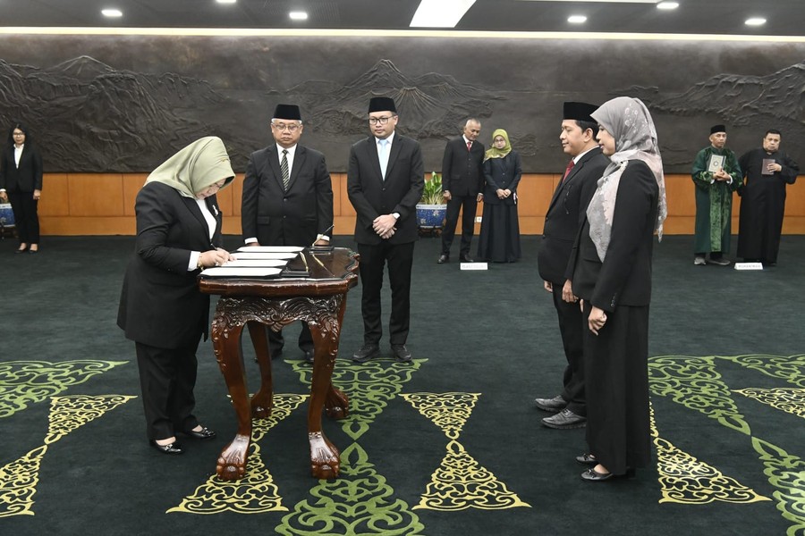 Pelantikan Plt Setjen MPR untuk Tiga Pejabat Tinggi Pratama, Tekankan Kolaborasi Kuat