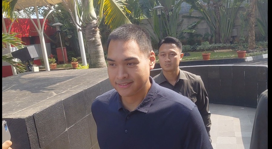 Penampilan Berbeda Dito Ariotedjo di KPK