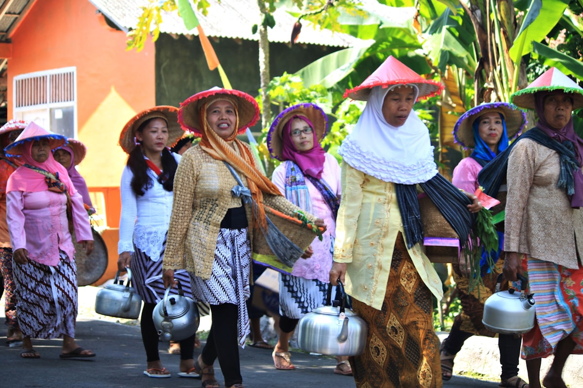 Warung Kopi Tradisional vs Kafe Modern: Potret Pergeseran Budaya Kopi Indonesia
