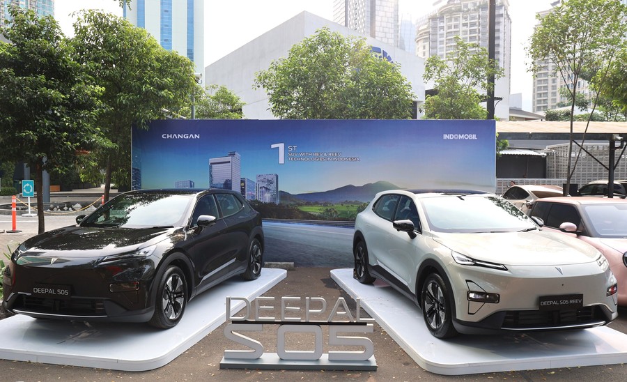 Tinggal Dipilih! Changan Bawa Deepal S05 BEV dan REEV, Ini Bedanya