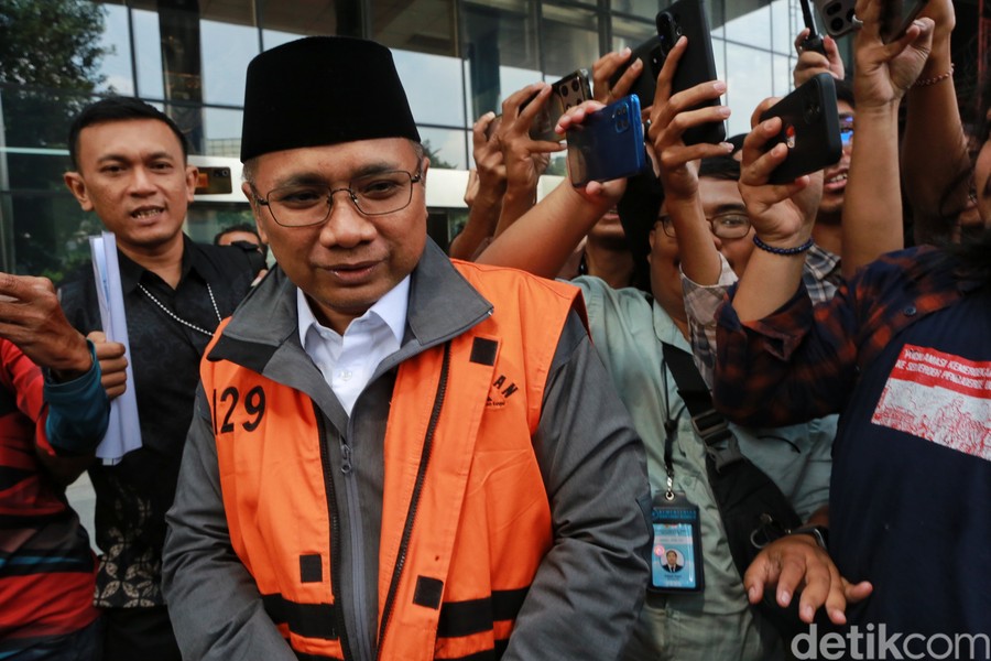 Jakarta – Komisi Pemberantasan Korupsi (KPK) mengonfirmasi bahwa mantan Menteri Agama (Menag) Yaqut Cholil Qoumas hing
