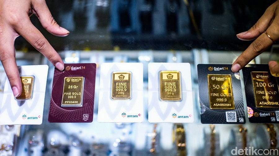 Harga Emas Antam Hari Ini Jatuh, Anjlok Rp30.000 per Gram