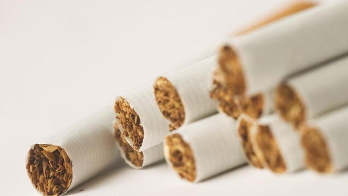 Buruh Waswas Aturan Rokok Berdampak ke Petani-Pedagang