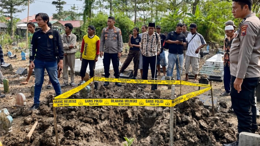 Brebes, Apaberita.com  — Warga Desa Grinting, Kecamatan Bulakamba, Kabupaten Brebes, dihebohkan dengan dugaan pembongk