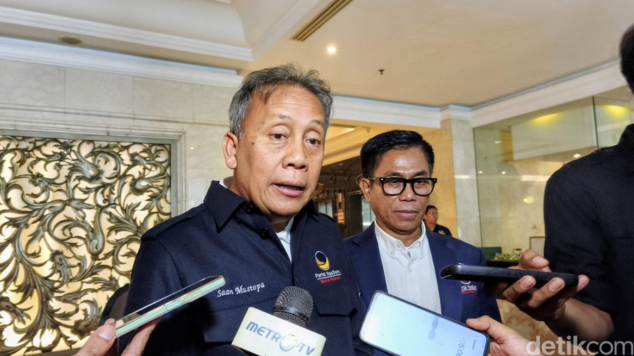 Saan Pastikan DPR Tetap Checks and Balances, Singgung MBG hingga Pertamax  Jakarta - Wakil Ketua DPR RI, Saan Mustopa, m