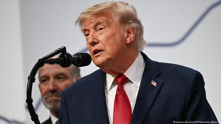Trump Raup Cuan Rp 25 Triliun dari Kripto!