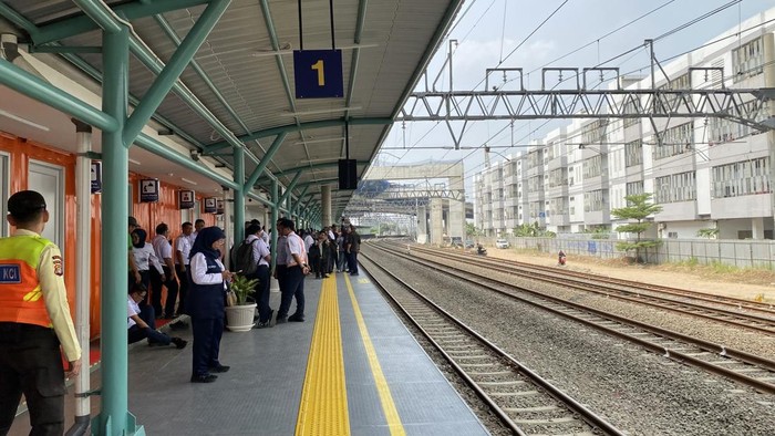 Stasiun KRL JIS Mulai Beroperasi, Penambahan Peron Ditargetkan Rampung 2027