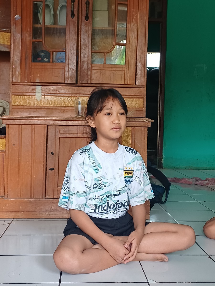 Kisah Uci yang Jualan Gorengan untuk Sekolah, Bercita-cita Jadi Pramugari