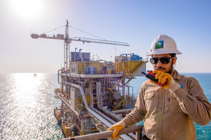 Helikopter Saudi Aramco Jatuh di Fasilitas Ras Tanura, 14 Korban Jiwa