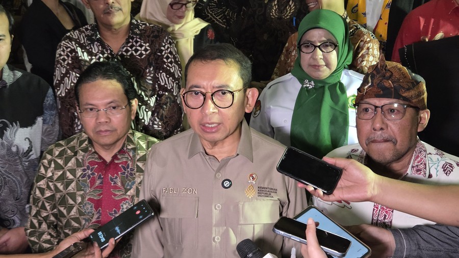 Menbud Fadli Zon Angkat Bicara soal Viral Gunung Kawi: Cermin Keragaman Budaya
