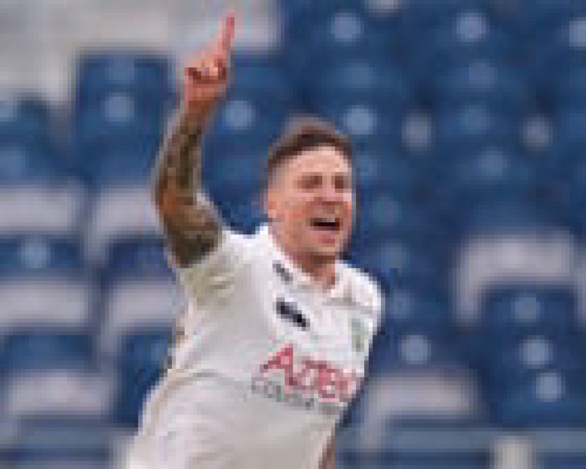 Durham Ungguli Gloucestershire Berkat Dua Wicket Awal Brydon Carse