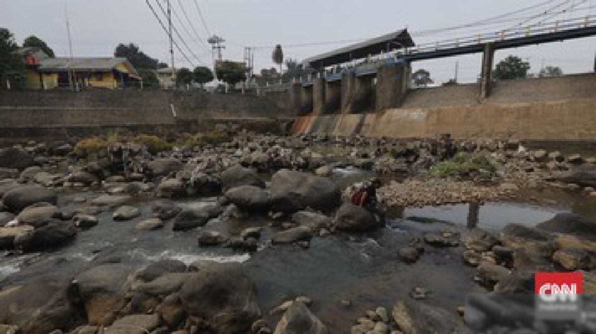 Debit Air Sungai Ciliwung di Katulampa Capai Titik Nol