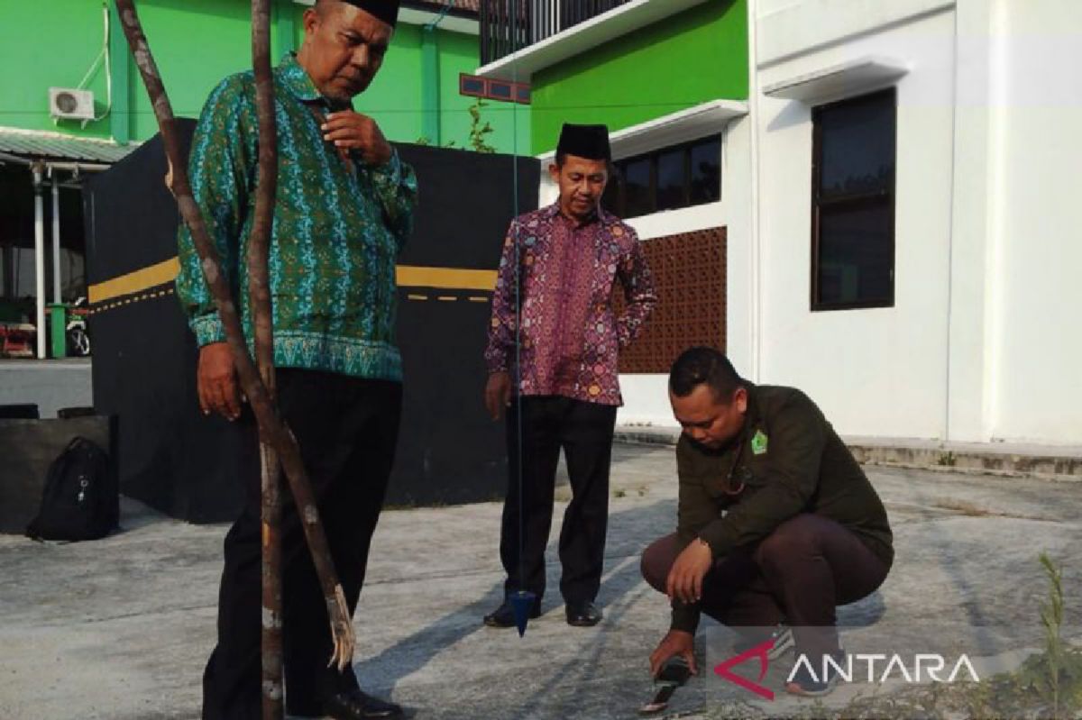 Kemenag Belitung Ajak Masyarakat Akurasi Arah Kiblat