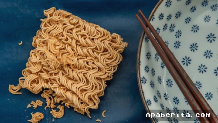 Wabah Salmonella di Eropa Tembus 106 Kasus, Penggunaan Mi Instan Mentah Disorot