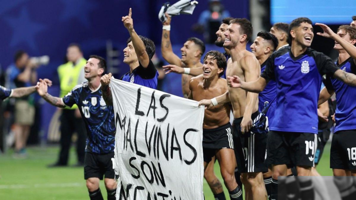 Inggris Desak FIFA Sanksi Argentina Buntut Spanduk Politik