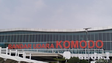 Malang Turis India, Tewas Terjatuh Saat Antre Check In di Bandara Komodo